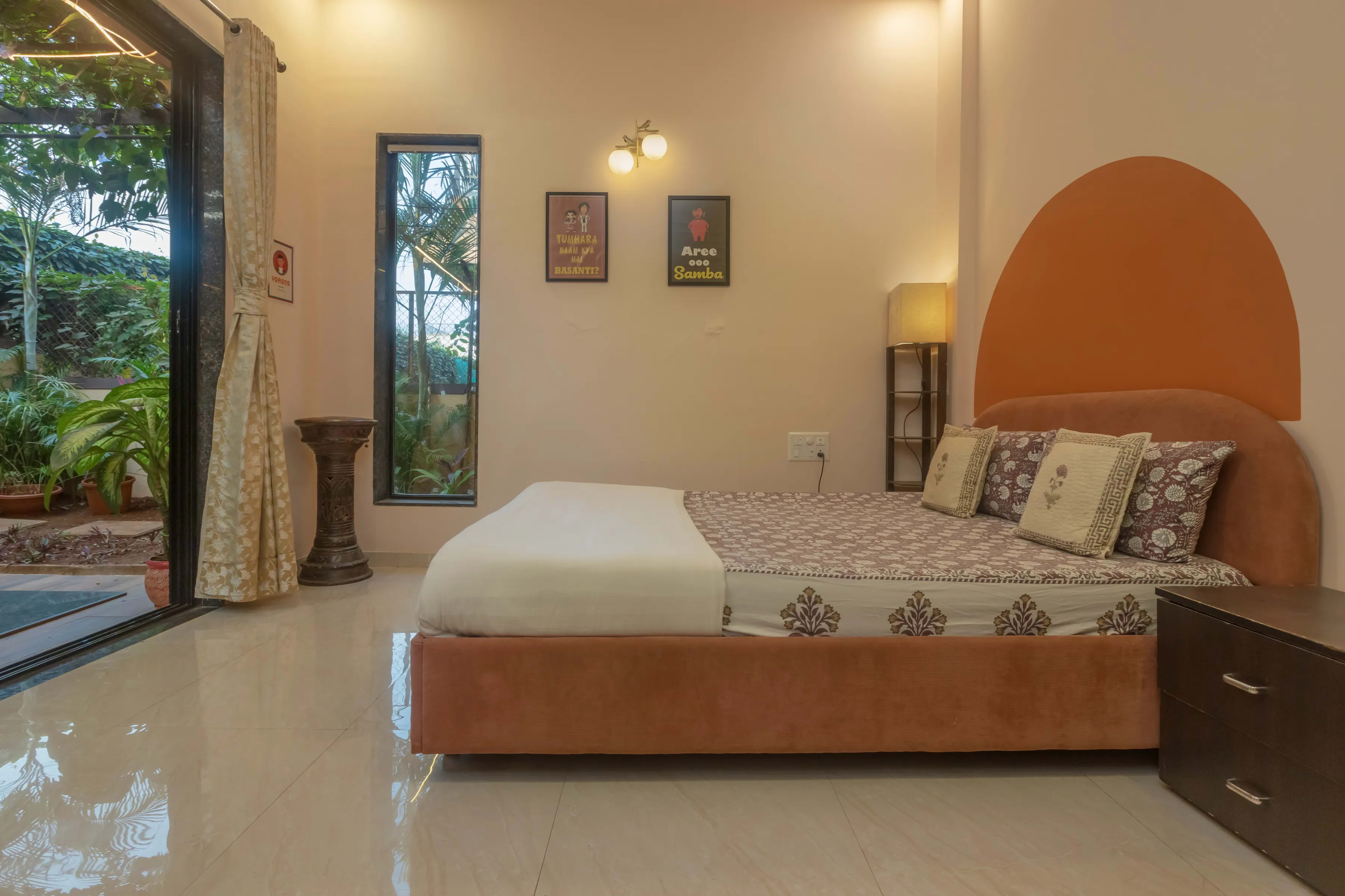 Retro Villa Background